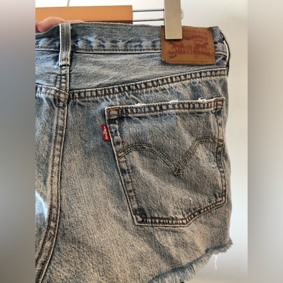 Levis 501 DENIM DISTRESSED SHORTS SIZE 30 WAIST HIGH RISE BUTTON FLY - Picture 10 of 12